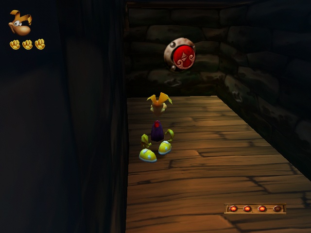 Fichier:R2 Red Button.jpg