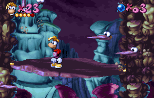 Une pierre plate dans les Caves de Skops.