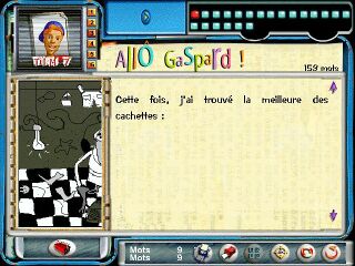 Tim 7 lit le texte quand il est écouté en entier, et le dicte quand il est écouté bloc par bloc.