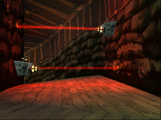 Dans la version PlayStation de Rayman 2, les rayons électriques ont été remplacés par des lasers (ici dans de la Clairière de la Fée).
