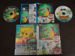 PC version package contents (DVD case, disks, short guide).